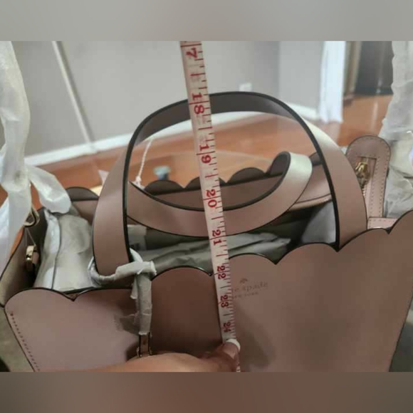 $110 SALE‼️Kate Spade Bag - Picture 15 of 15